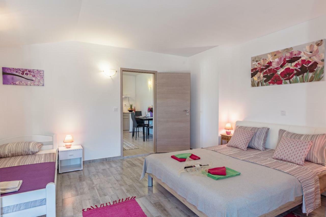 Apartment Lavander 02 Pula Bagian luar foto